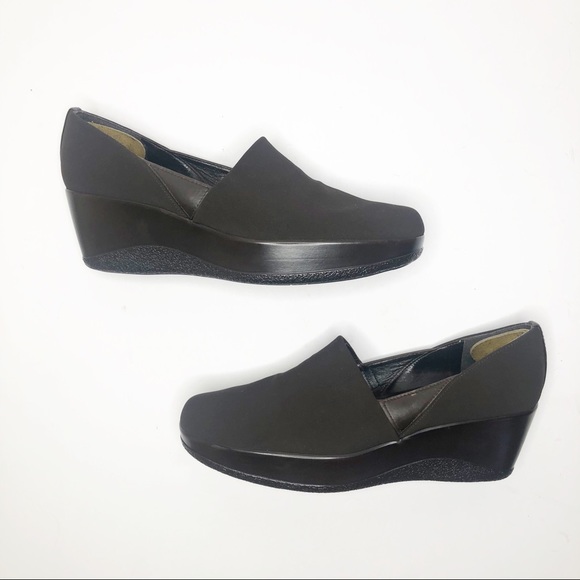 Stuart Weitzman loafer style dress shoes - Picture 2 of 8